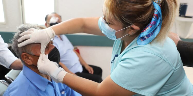 Promueve Sector Salud el Mes de la Salud del Hombre