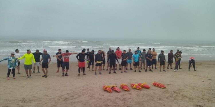 Certificará Secretaría de Turismo a guardavidas en rescate acuático