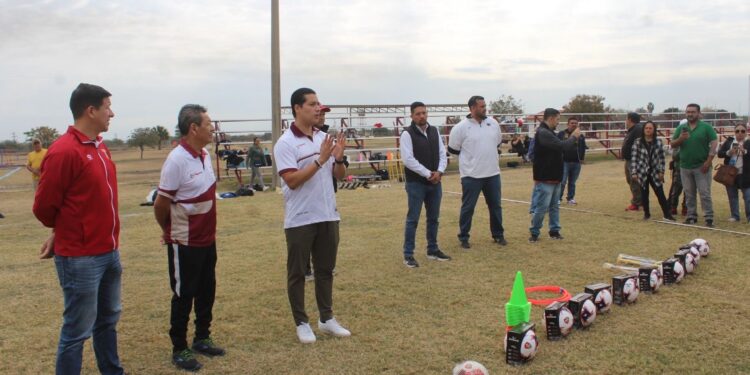 Entrega INDE Tamaulipas material deportivo a preselecciones