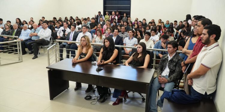 Realiza la UAT semana académica de la Constitución