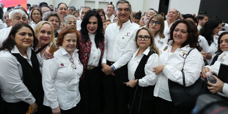 Entrega Américo Premio Estatal de Antigüedad en el Servicio Público 2024