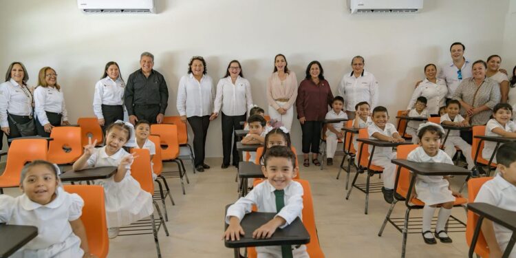 Entrega SET mobiliario en educación básica e inaugura aulas en Altamira
