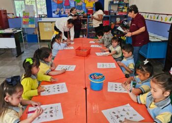 Celebraron escuelas el Día Internacional de la Mujer y la Niña en la Ciencia