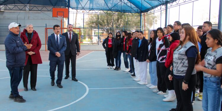 Rector de la UAT sostiene encuentro con estudiantes de la UAM Matamoros
