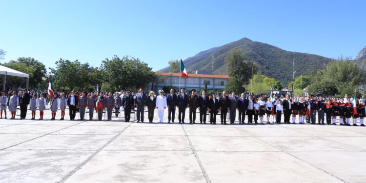 Preside gobernador Américo Villarreal ceremonia del Día de la Bandera