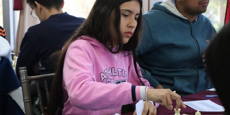 Todo un éxito estatales de atletismo y ajedrez convocados por el INDE