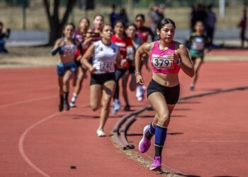 Todo un éxito estatales de atletismo y ajedrez convocados por el INDE