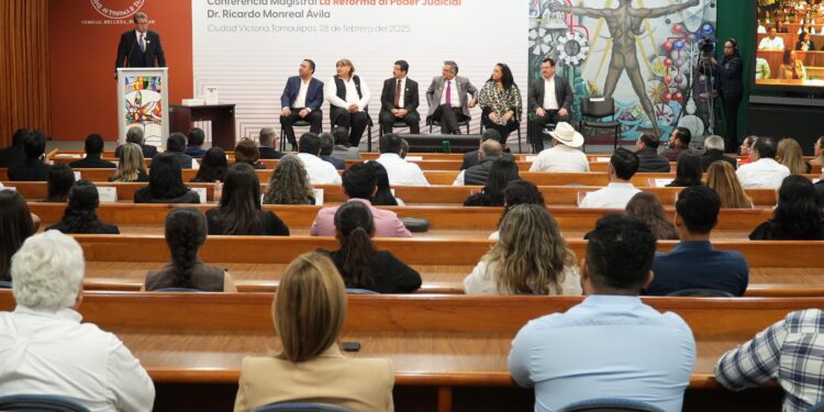 Ricardo Monreal expone en la UAT conferencia sobre la reforma al Poder Judicial