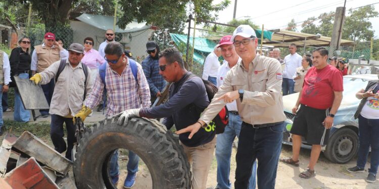 Aplica SST estrategia preventiva contra el dengue: elimina criaderos
