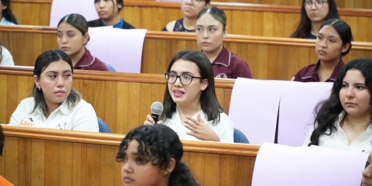 Incrementa la UAT participación de la mujer en los espacios universitarios