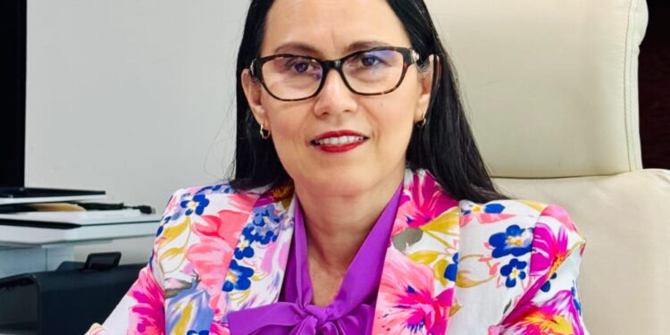 Llama Contraloría Gubernamental a borrar estigmas que violentan a la mujer