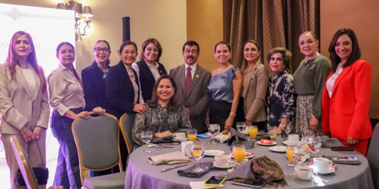 La UAT y la Asociación de Mujeres Jefas de Empresa firman convenio en la zona sur