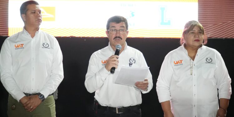 El rector Dámaso Anaya inaugura Torneo Nacional de Futbol por el 75 Aniversario de la UAT