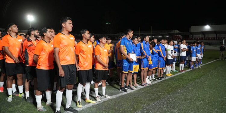 El rector Dámaso Anaya inaugura Torneo Nacional de Futbol por el 75 Aniversario de la UAT