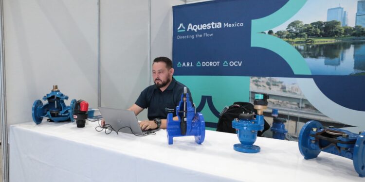 Llama Américo Villarreal a poner fin a la privatización del agua