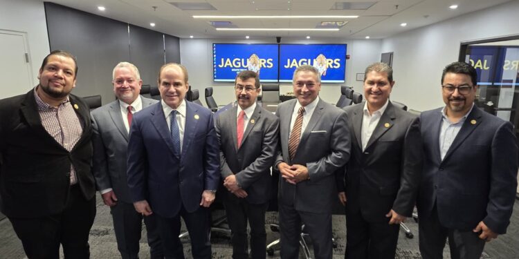 Reafirma rector de la UAT colaboración con South Texas College