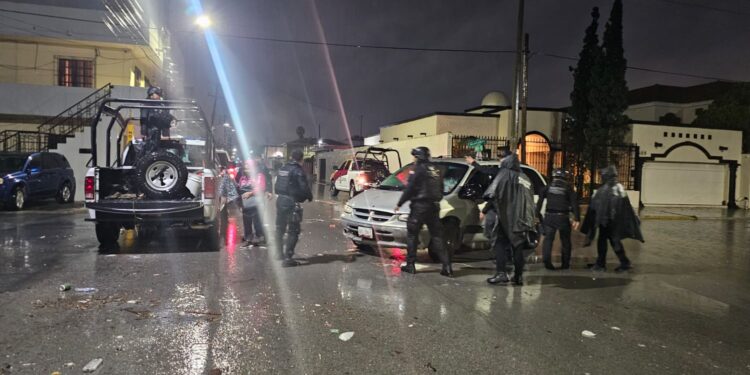 Recorre Guardia Estatal sectores afectados por inundaciones en Reynosa y realiza labores de rescate