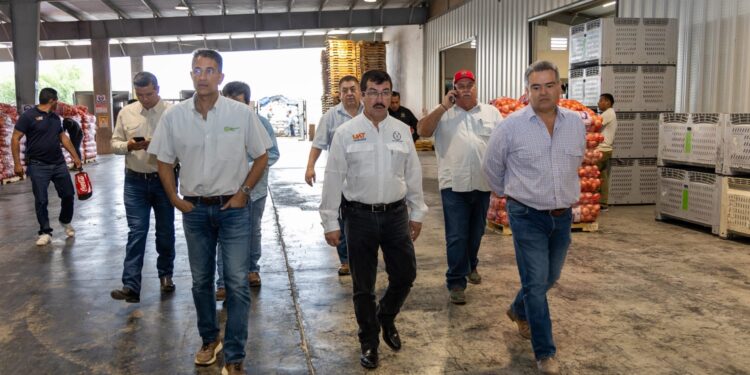 Fortalece rector vinculación de la UAT con el sector agroindustrial