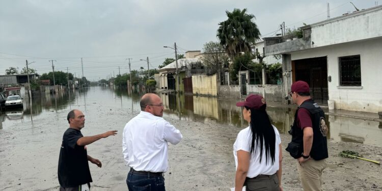 Recorre secretaria de Bienestar federal zonas afectadas por las lluvias en Reynosa