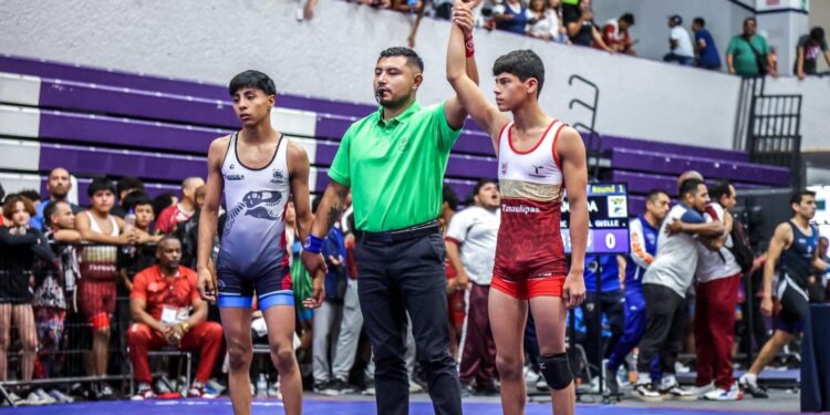 Destaca selección Tamaulipas de luchas asociadas en Macro Regional