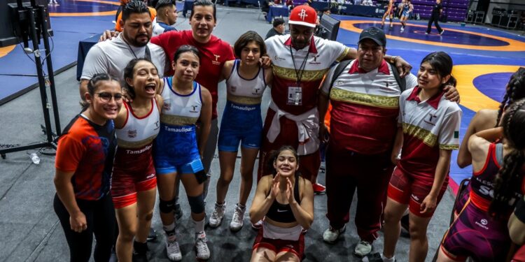 Destaca selección Tamaulipas de luchas asociadas en Macro Regional