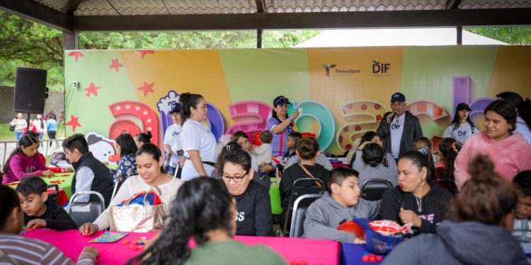 Américo y María de Villarreal conviven con miles de familias en DIFzania