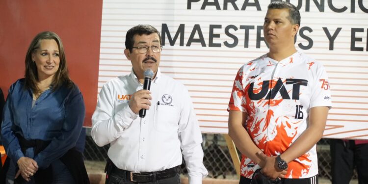 Rector de la UAT inaugura torneos deportivos para docentes y empleados universitarios