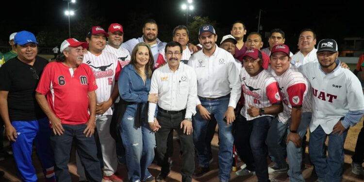 Rector de la UAT inaugura torneos deportivos para docentes y empleados universitarios