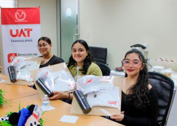 Seleccionan a estudiantes de la UAT en programa internacional de Disney