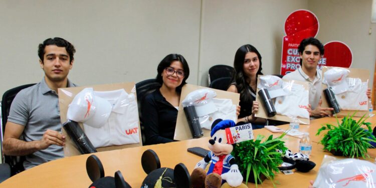 Seleccionan a estudiantes de la UAT en programa internacional de Disney