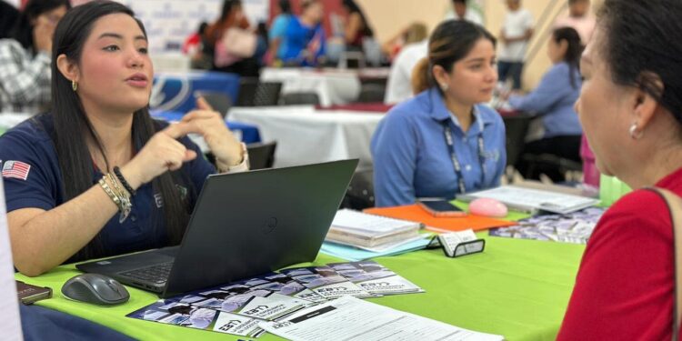 Con enfoque humanista, se impulsa el empleo para las mujeres tamaulipecas en la Feria Nacional del Empleo 2025