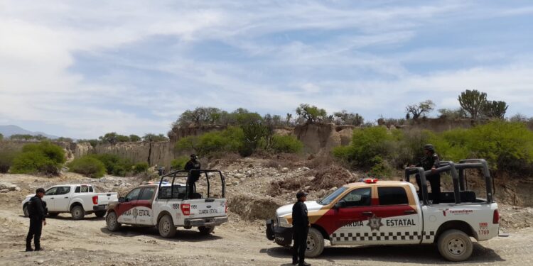 Apoya Guardia Estatal en traslado de presuntos restos de mamut encontrados en Tula