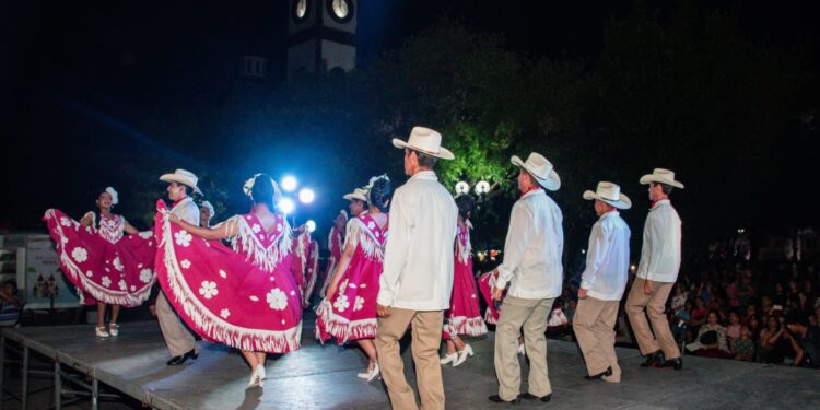 Disfrutan  niñas, niños y familias  de la Celebración de las Infancias 2025 del ITCA, con temática artística y cultural