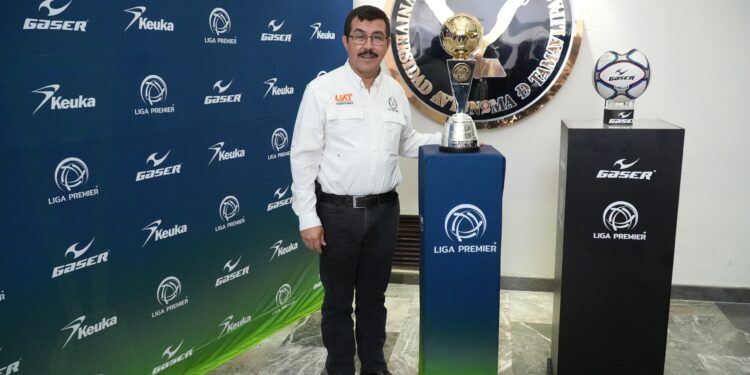 Recibe el rector Dámaso Anaya el Tour del Trofeo de la Liga Premier Mx