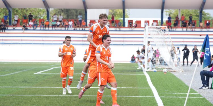 Ventaja para Correcaminos en la final de ida de la liga premier