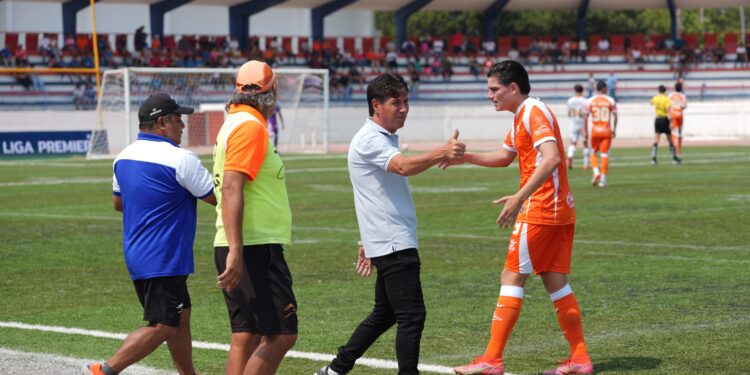 Ventaja para Correcaminos en la final de ida de la liga premier