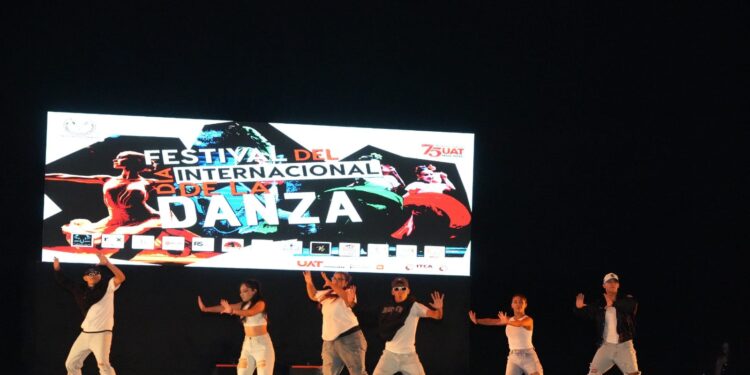 Presenta la UAT su talento artístico en el Día de Internacional de la Danza
