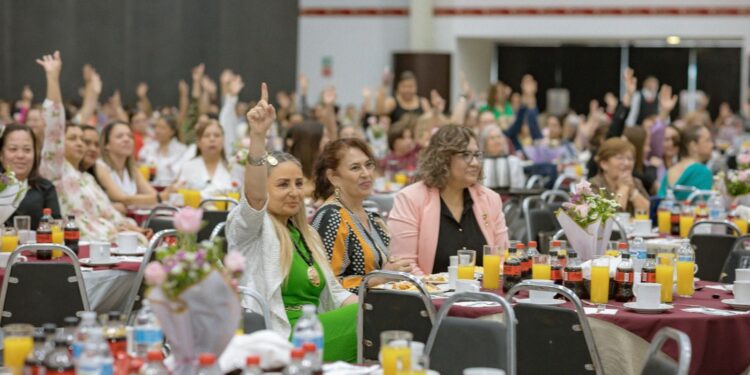 Celebra y reconoce SET a madres trabajadoras