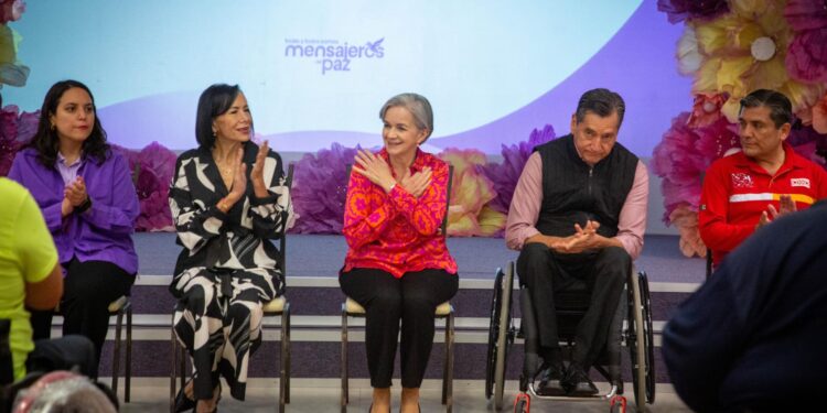 DIF Tamaulipas, Vida Independiente y Oxxo entregan sillas de ruedas a personas con discapacidad