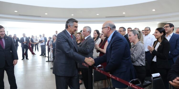 El magisterio es el eje y futuro del país: Américo