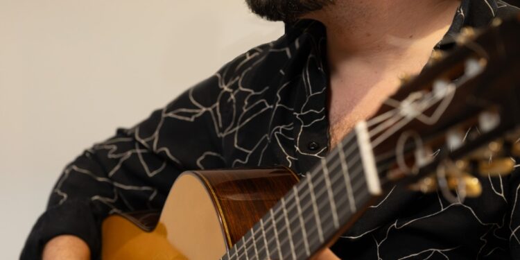 Invita ITCA a concierto del guitarrista español Antonio Rey