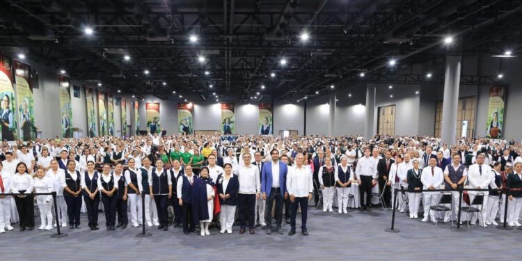 Celebra Américo Villarreal a cerca de 3 mil profesionales de la enfermería en Tamaulipas