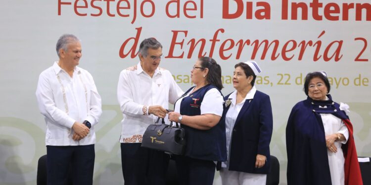 Celebra Américo Villarreal a cerca de 3 mil profesionales de la enfermería en Tamaulipas