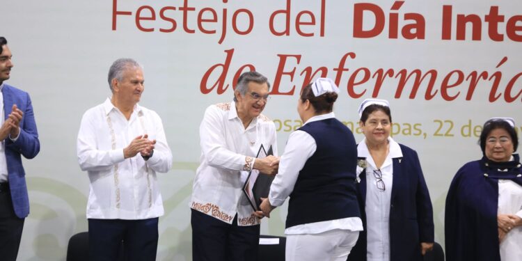 Celebra Américo Villarreal a cerca de 3 mil profesionales de la enfermería en Tamaulipas