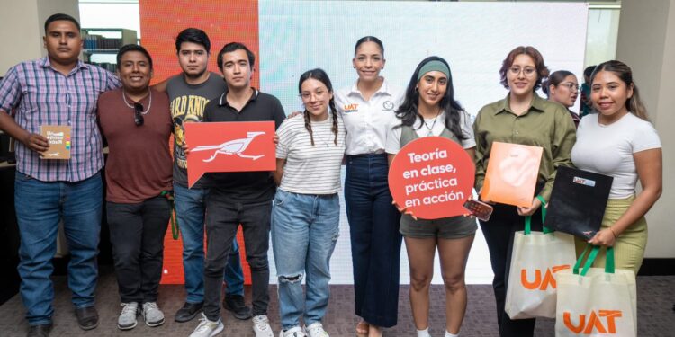 Egresados y estudiantes de la UAT comparten experiencias de la práctica profesional