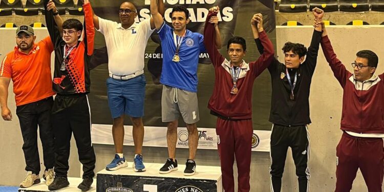 Gana la UAT medalla de plata en luchas asociadas en el nacional de la ANUIES