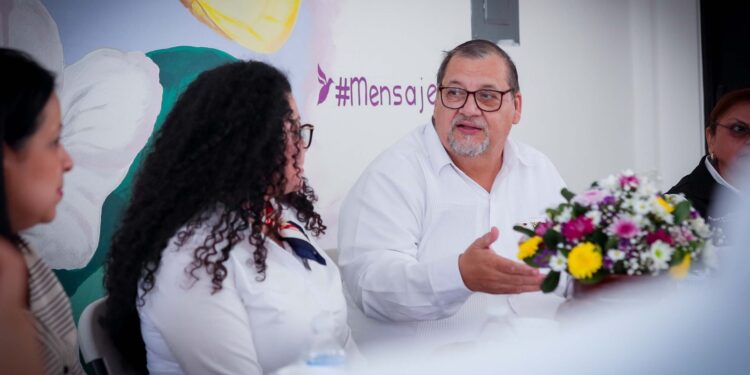 DIF Tamaulipas y Consulado de El Salvador estrechan colaboración en favor de los menores migrantes