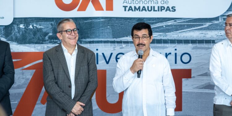 Fortalece la UAT y Banco Santander apoyo a la educación superior