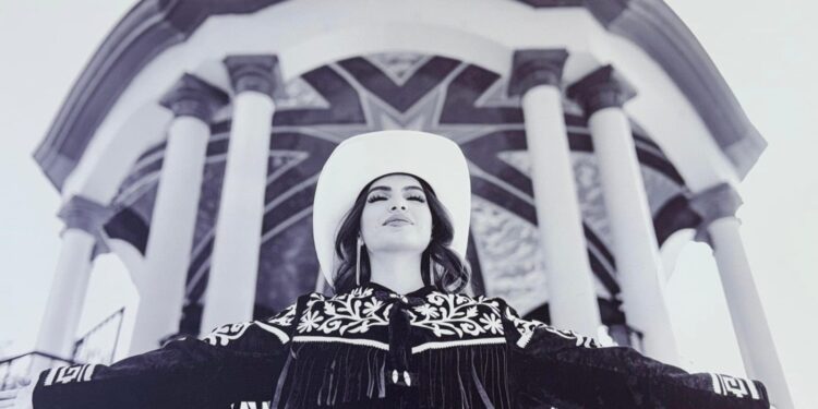 Llama Turismo a participar en concurso de foto y dibujo