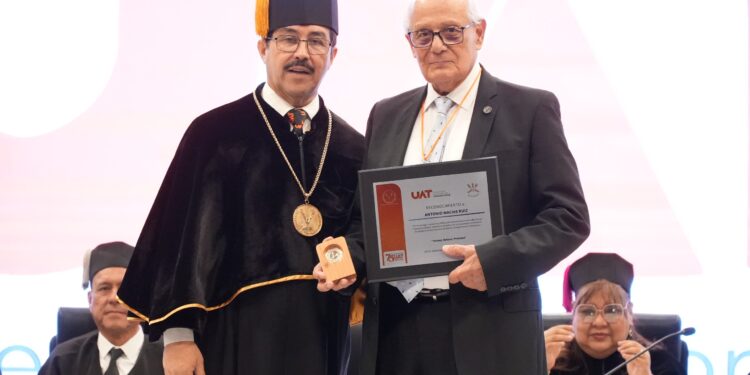 Reconoce la UAT vocación y trayectoria académica de sus docentes